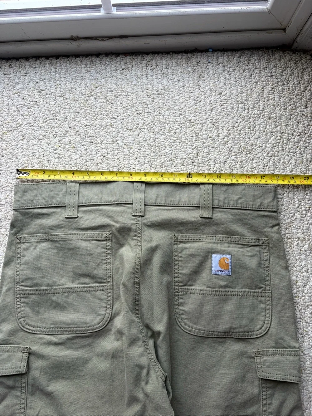 Carhartt Men's Olive Green Utility Cargo Shorts. Size 34 relaxed baggy fit.